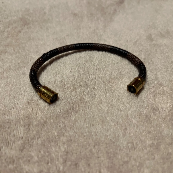 Louis Vuitton Keep It Bracelet - Picture 4 of 5